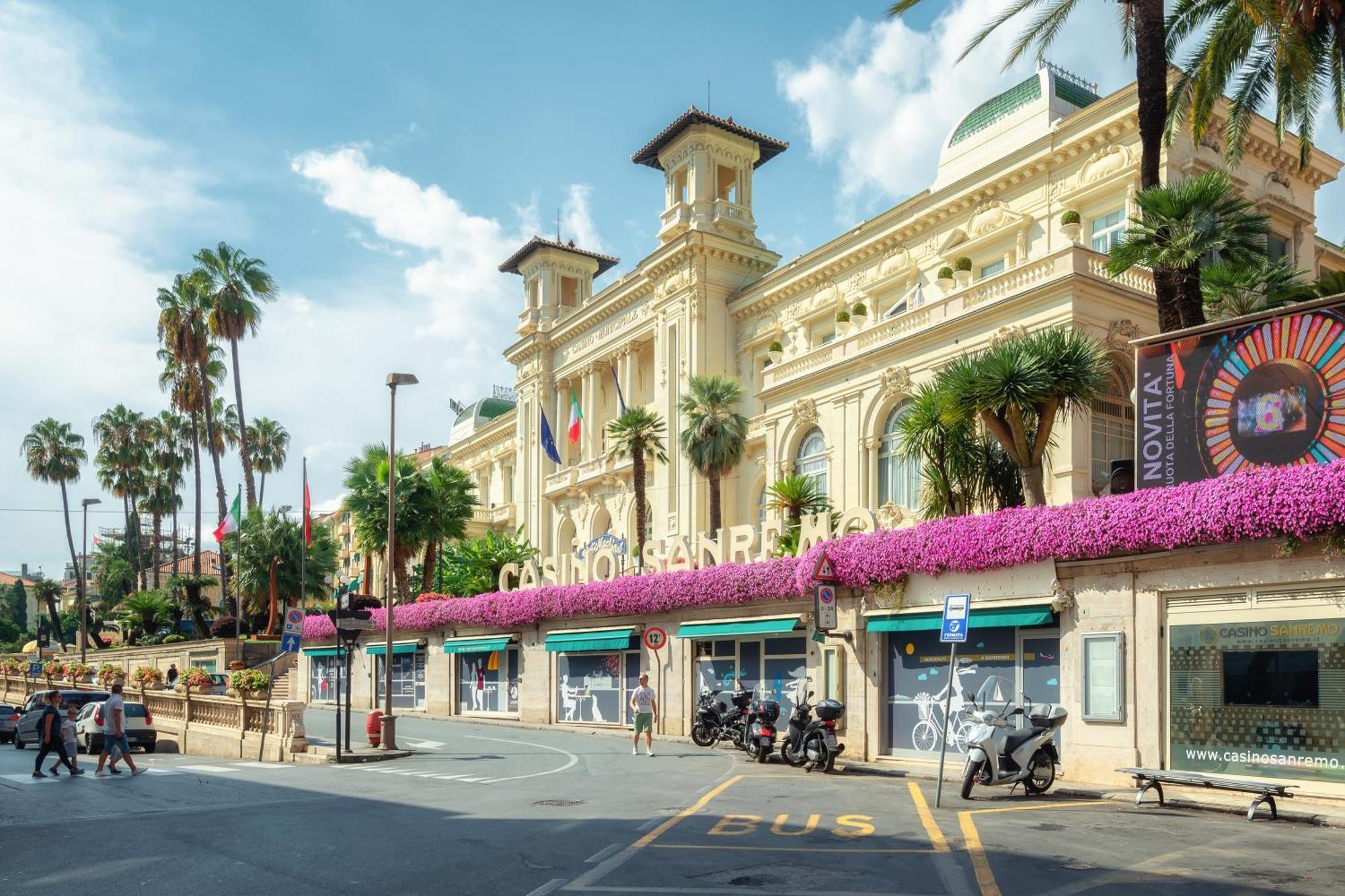 Caratteristico Appartamento In Centro - Happy Rentals Sanremo Bagian luar foto